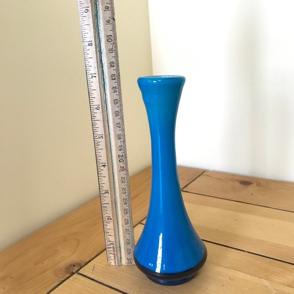 Blown Art Glass Small Bud Vase Bright Blue Studio Glassware 6-3/4" - Picture 2 of 8